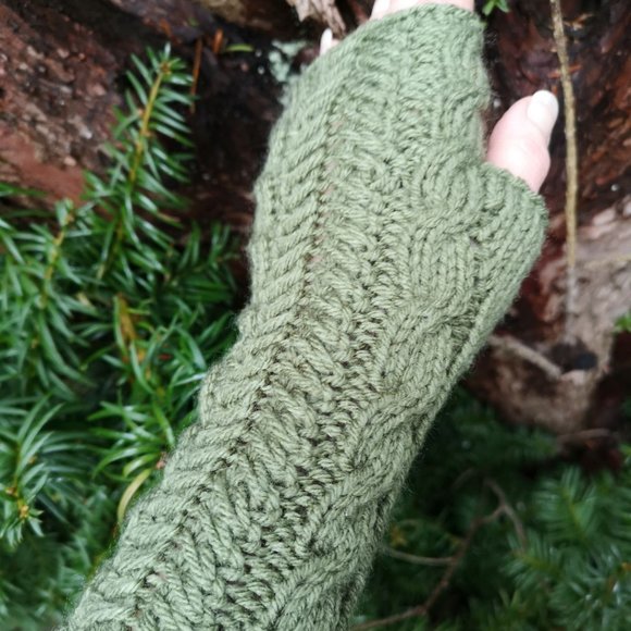Forest Green HandKnit Fingerless Texting Gloves Mittens Armwarmers - Picture 1 of 6